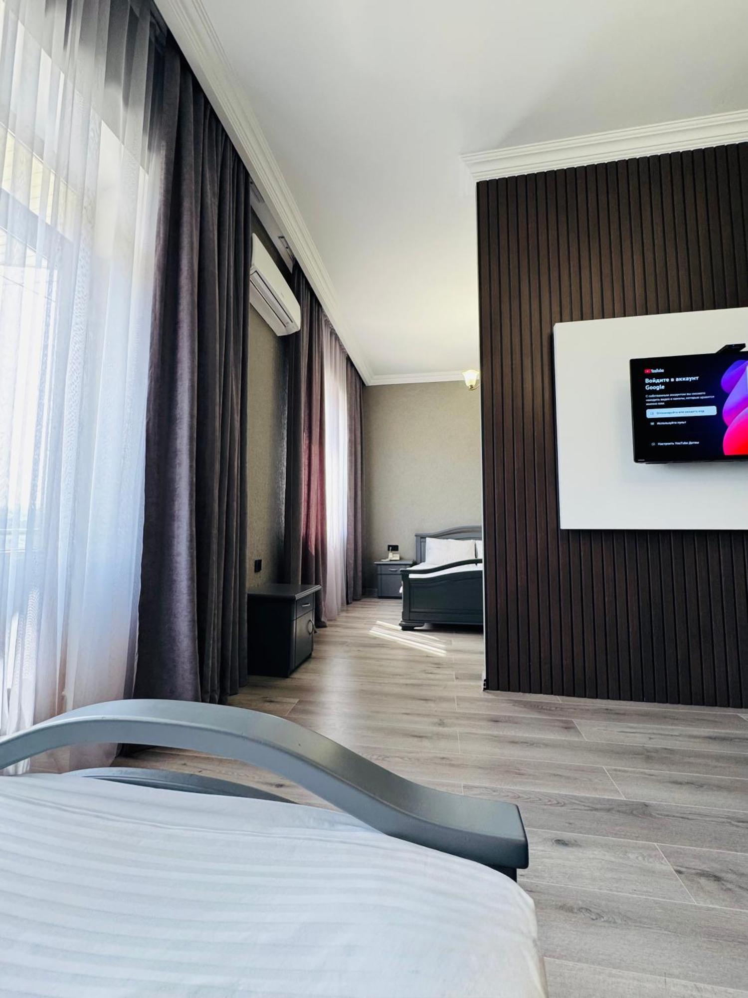 Hotel Capital