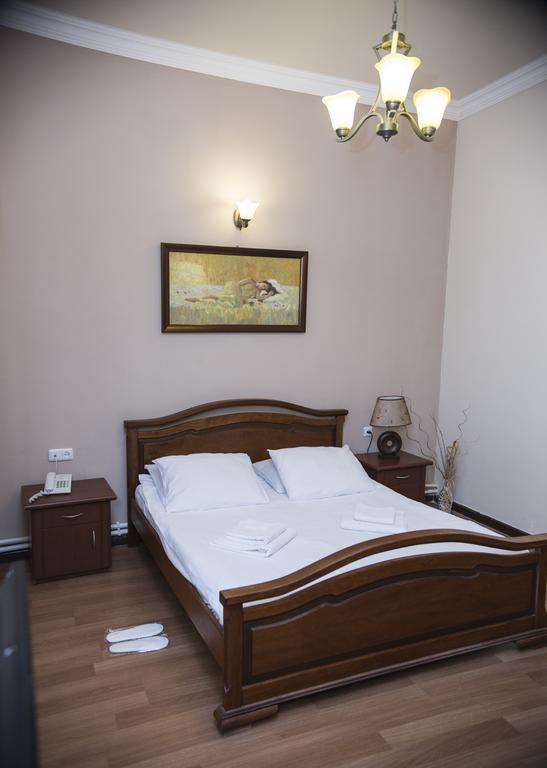 Hotel Capital